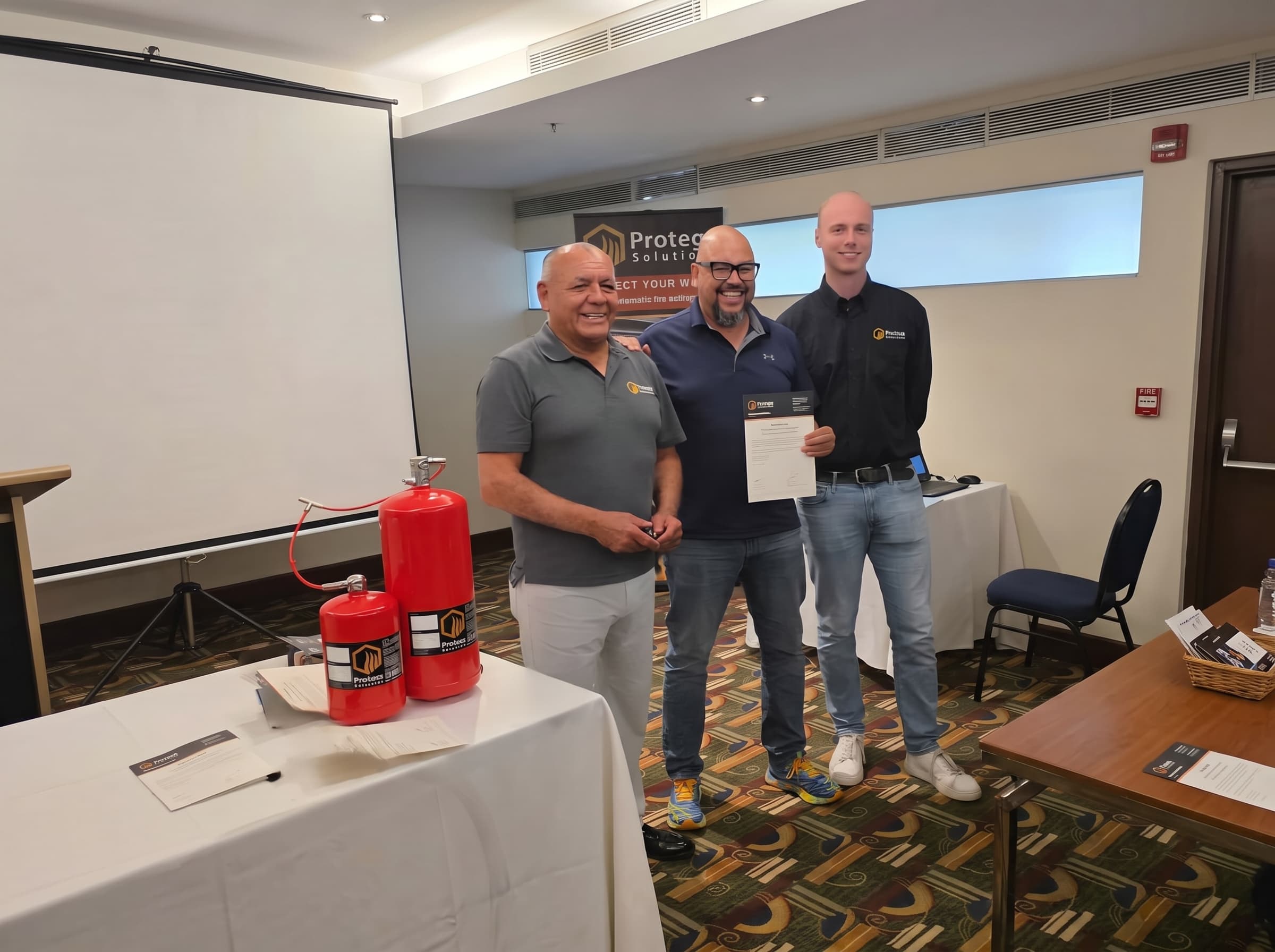 Equipo de ACC Fire Systems en conferencia
